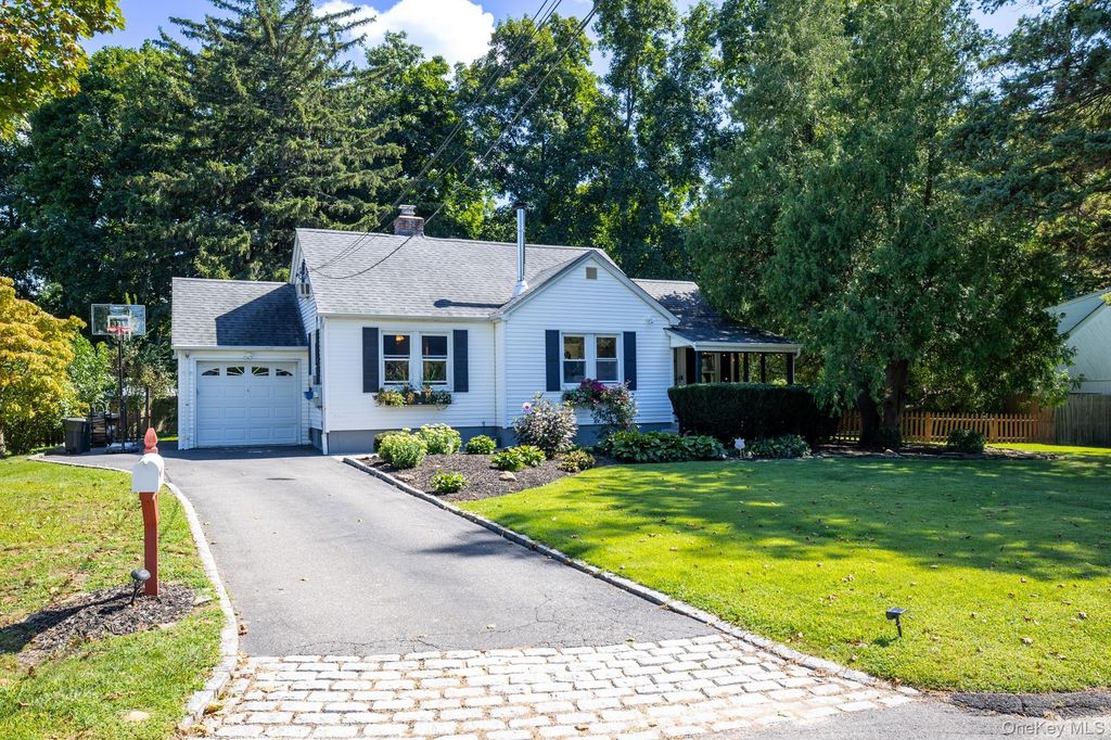 12 Ingersoll Street, Huntington Station, NY 11746 — photo 2