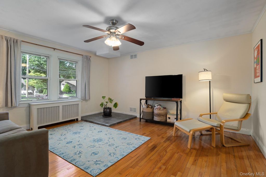 12 Ingersoll Street, Huntington Station, NY 11746 — photo 5