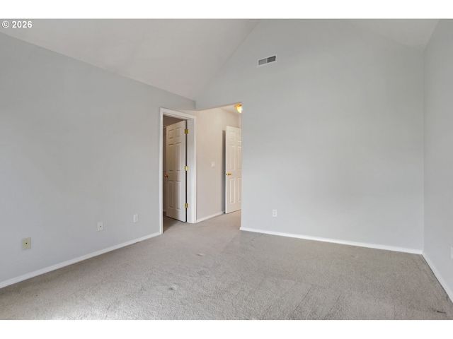 22020 Sw GRAHAMS FERRY Rd APT C, Tualatin, OR 97062