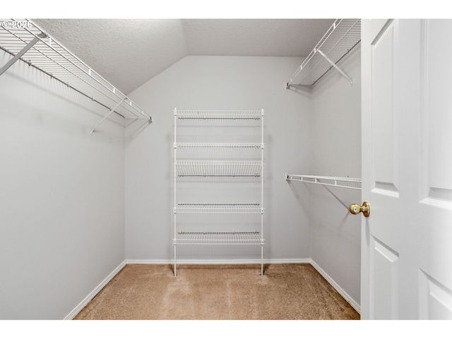 22020 Sw GRAHAMS FERRY Rd APT C, Tualatin, OR 97062