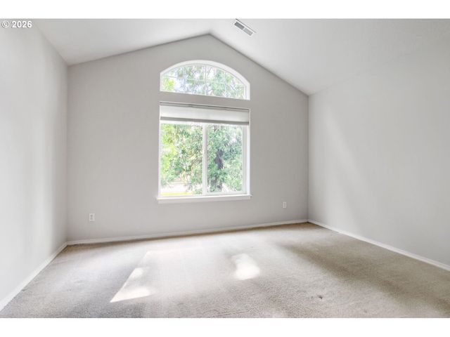 22020 Sw GRAHAMS FERRY Rd APT C, Tualatin, OR 97062