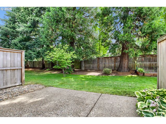 22020 Sw GRAHAMS FERRY Rd APT C, Tualatin, OR 97062