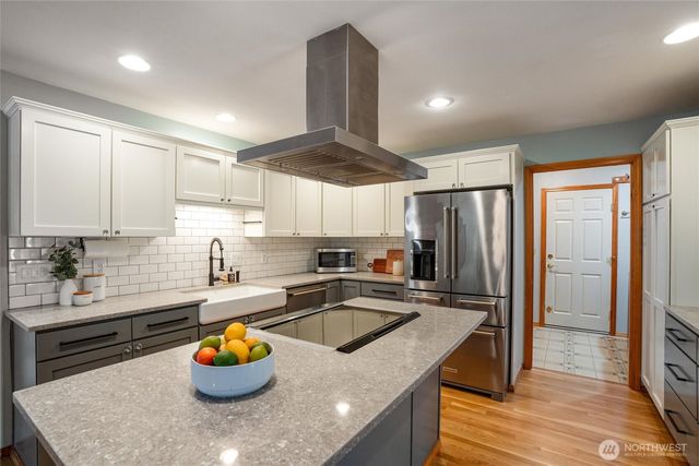 606 Tufts Avenue E, Port Orchard, WA 98366