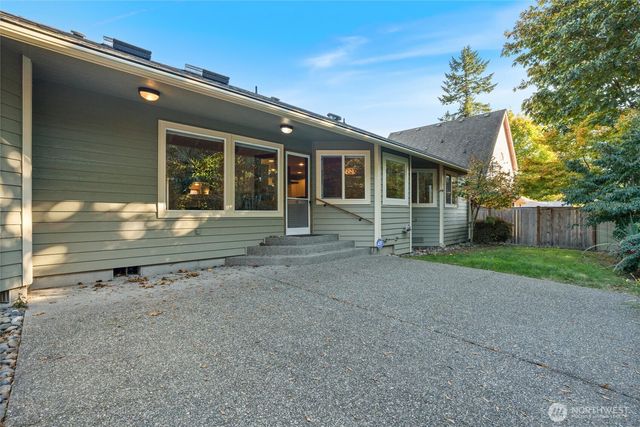 606 Tufts Avenue E, Port Orchard, WA 98366