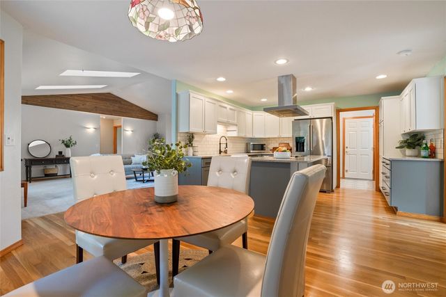 606 Tufts Avenue E, Port Orchard, WA 98366