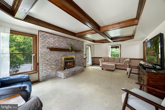 2065 SPOTSWOOD DR, Locust Grove, VA 22508