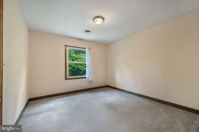 2065 SPOTSWOOD DR, Locust Grove, VA 22508