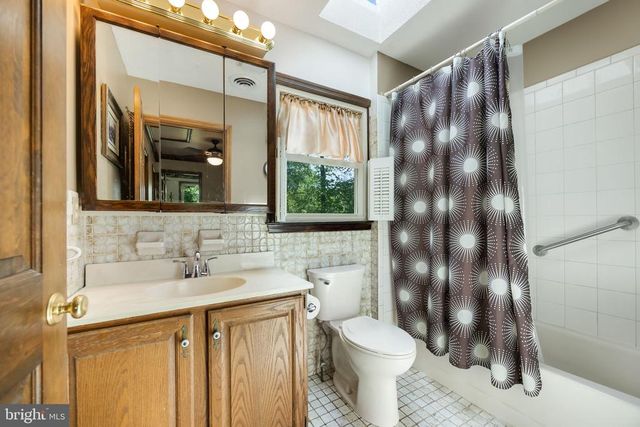2065 SPOTSWOOD DR, Locust Grove, VA 22508