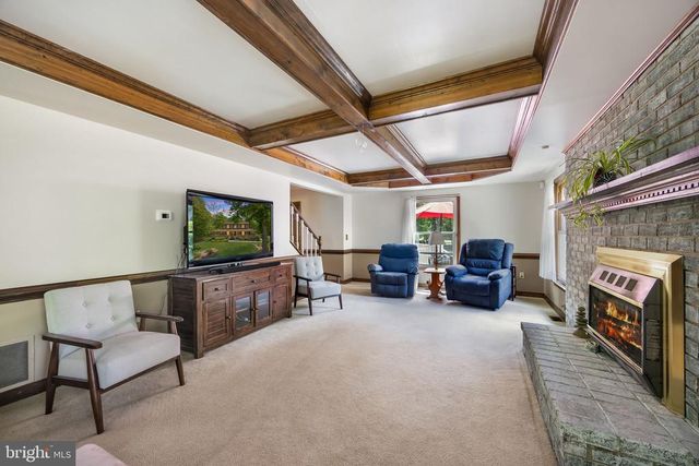 2065 SPOTSWOOD DR, Locust Grove, VA 22508