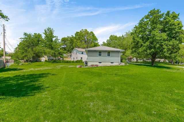 6930 Benson Street, Merriam, KS 66204
