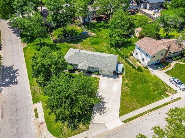 6930 Benson Street, Merriam, KS 66204