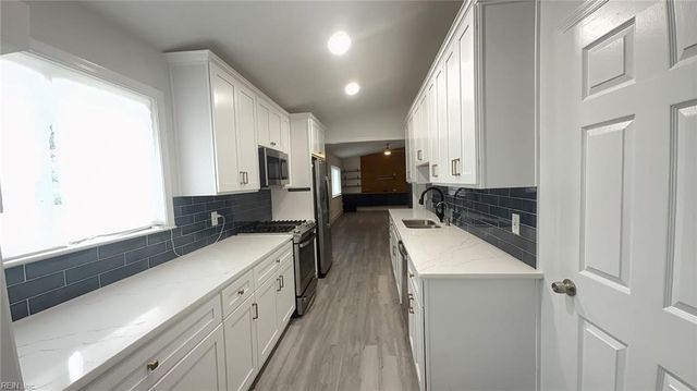 212 Waverly DR, Virginia Beach, VA 23452