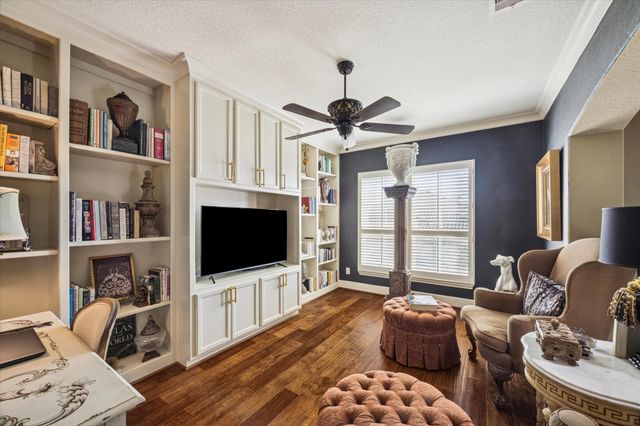 36 Elderwood Drive, Houston, TX 77058