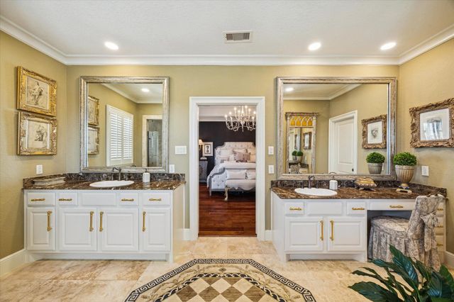 36 Elderwood Drive, Houston, TX 77058