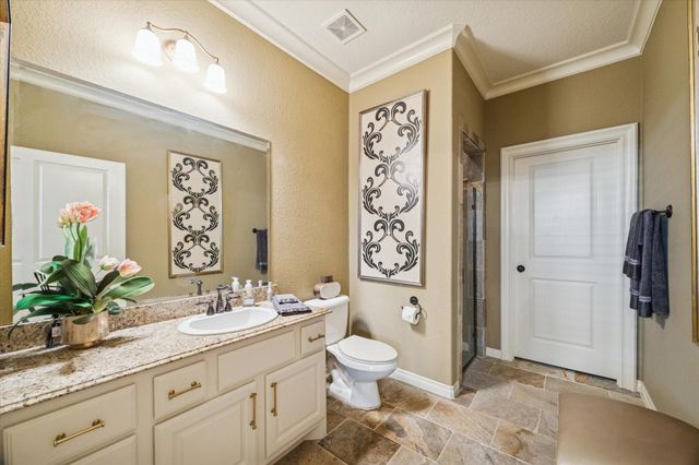 36 Elderwood Drive, Houston, TX 77058