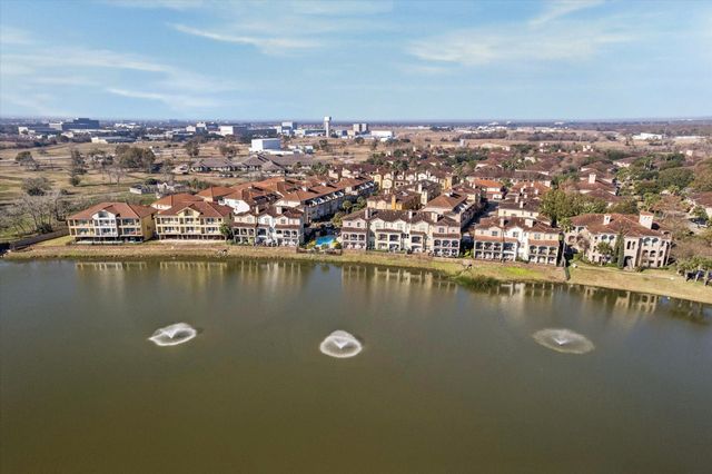 36 Elderwood Drive, Houston, TX 77058