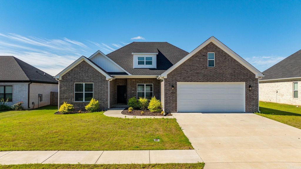 2333 Pleasant Cove, Conway, AR 72034
