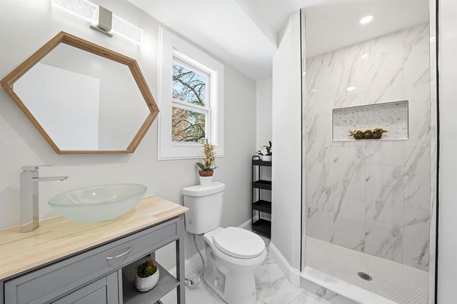 99 Pond Street, Salem, NH 03079