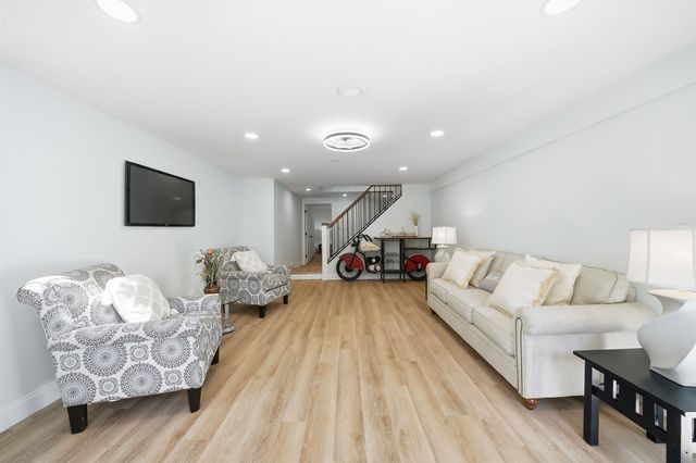 99 Pond Street, Salem, NH 03079