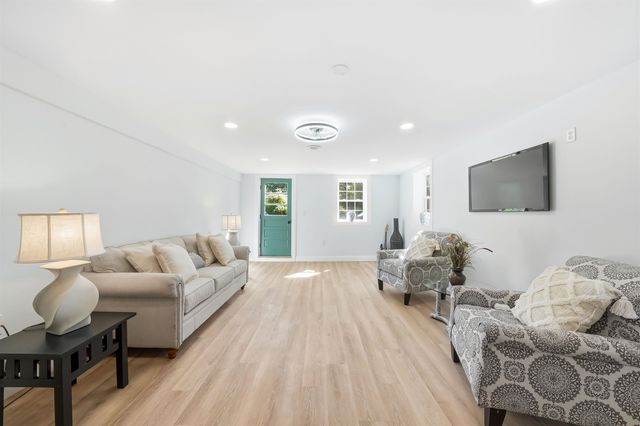 99 Pond Street, Salem, NH 03079