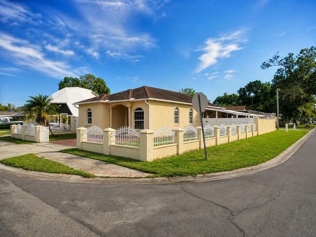6922 N HALE AVENUE, Tampa, FL 33614