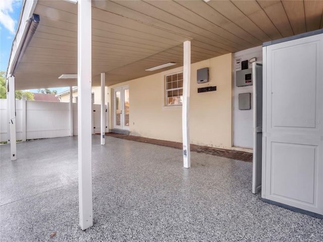 6922 N HALE AVENUE, Tampa, FL 33614