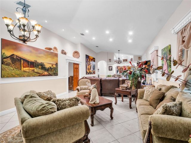 6922 N HALE AVENUE, Tampa, FL 33614