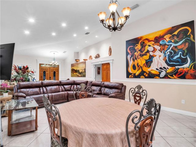 6922 N HALE AVENUE, Tampa, FL 33614