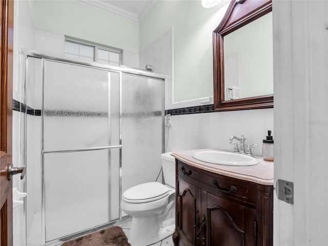 6922 N HALE AVENUE, Tampa, FL 33614