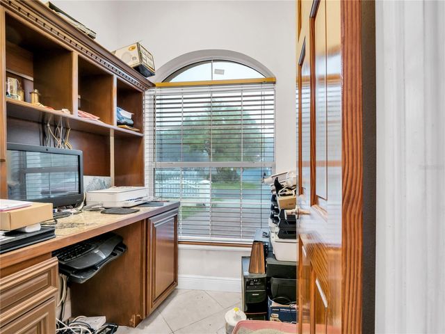 6922 N HALE AVENUE, Tampa, FL 33614
