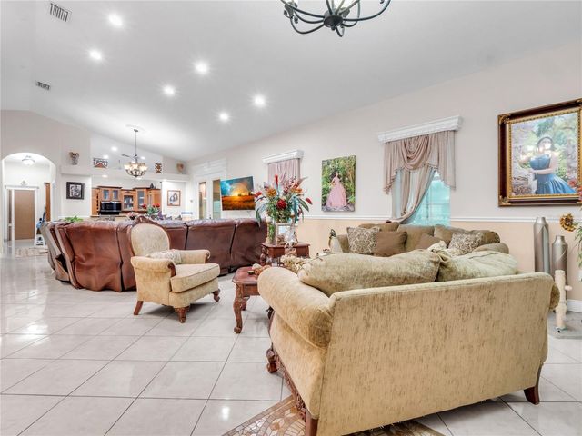 6922 N HALE AVENUE, Tampa, FL 33614