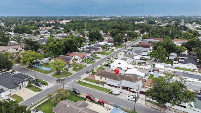 6922 N HALE AVENUE, Tampa, FL 33614
