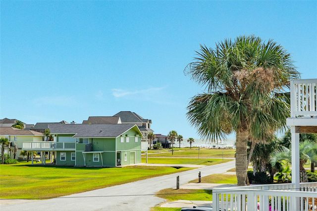 13819 San Domingo Drive, Galveston, TX 77554