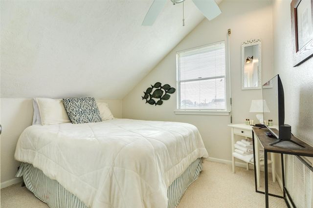 13819 San Domingo Drive, Galveston, TX 77554