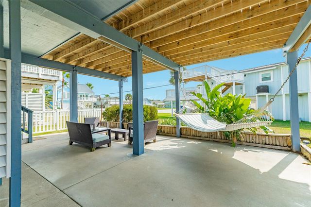 13819 San Domingo Drive, Galveston, TX 77554