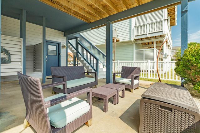 13819 San Domingo Drive, Galveston, TX 77554