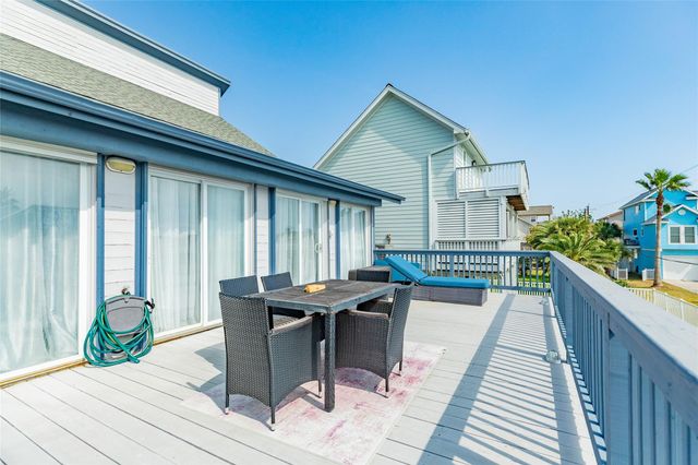 13819 San Domingo Drive, Galveston, TX 77554