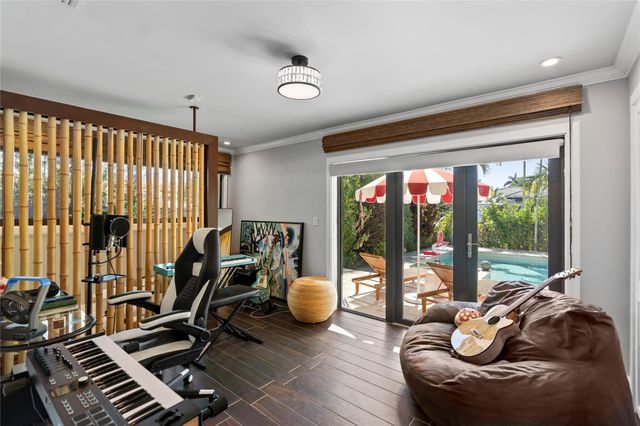 2430 NE 49th Street, Lighthouse Point, FL 33064