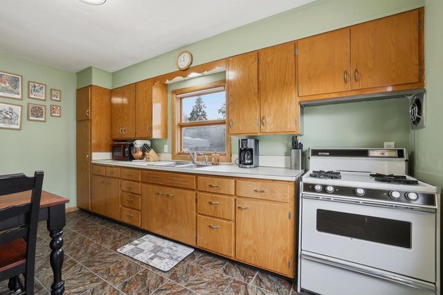 616 WALKER STREET, Stevens Point, WI 54481