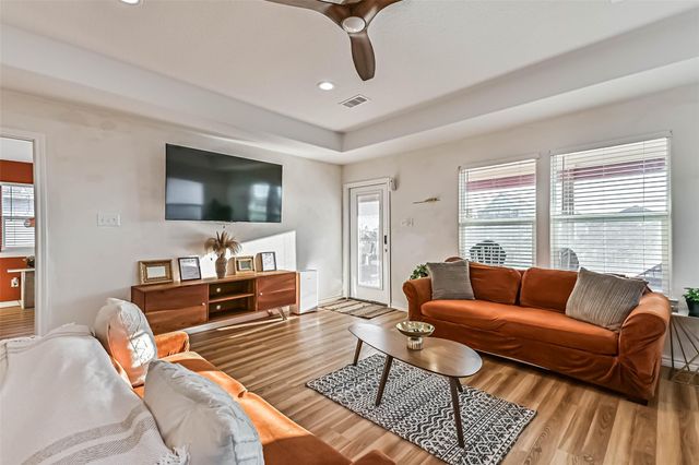 414 Thunder Road, Surfside Beach, TX 77541