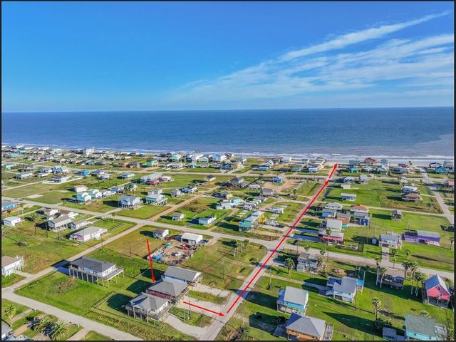 414 Thunder Road, Surfside Beach, TX 77541