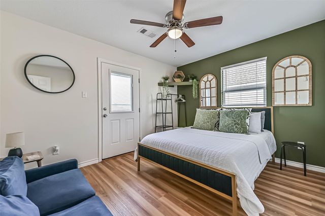 414 Thunder Road, Surfside Beach, TX 77541