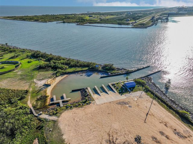 414 Thunder Road, Surfside Beach, TX 77541