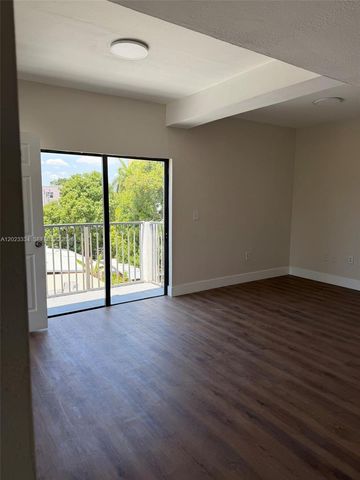 763 SW 5th St 304, Miami, FL 33130