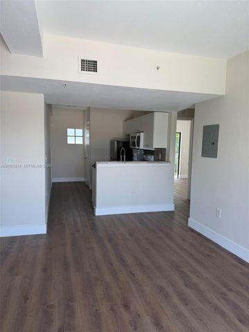 763 SW 5th St 304, Miami, FL 33130