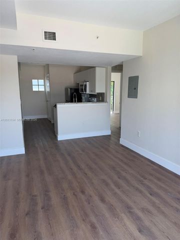763 SW 5th St 304, Miami, FL 33130