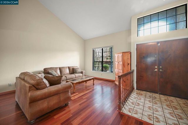 5017 5017 Murchio Dr, Concord, CA 94521