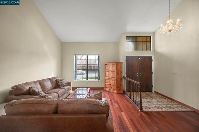 5017 5017 Murchio Dr, Concord, CA 94521