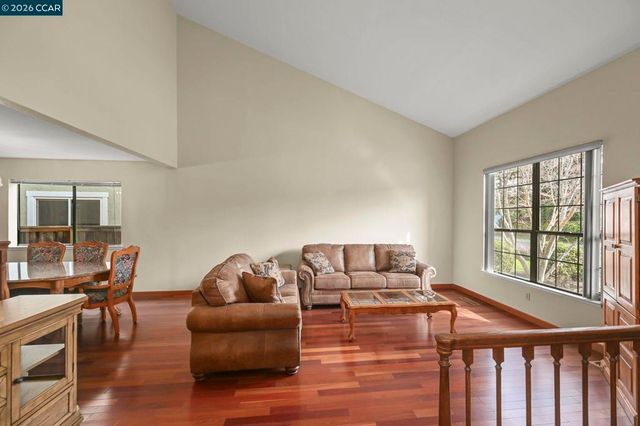 5017 5017 Murchio Dr, Concord, CA 94521