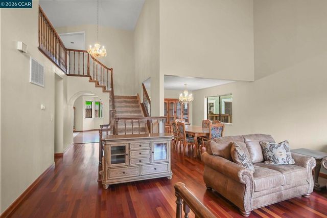 5017 5017 Murchio Dr, Concord, CA 94521